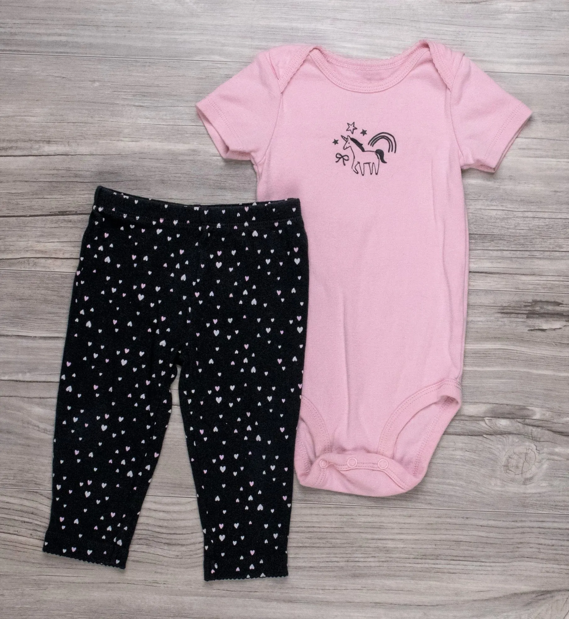 BABY GIRL SIZE 9 MONTHS - CARTER'S, 2 Piece Matching Unicorn Graphic Outfit EUC B25