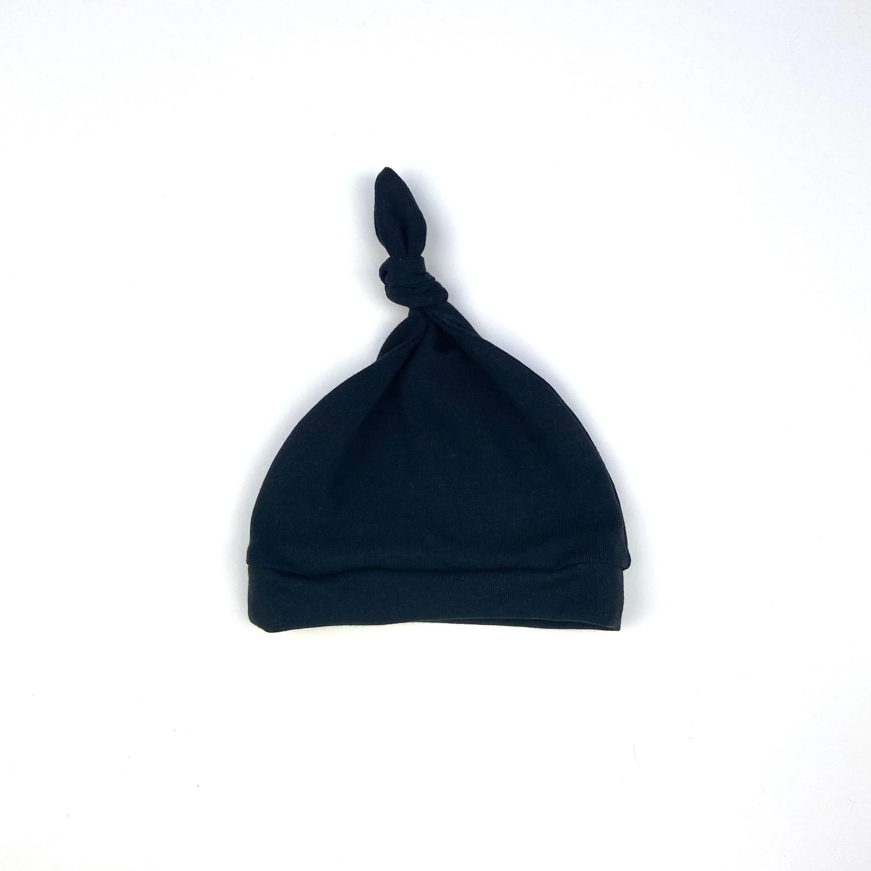 BLACK KNOTTED HAT