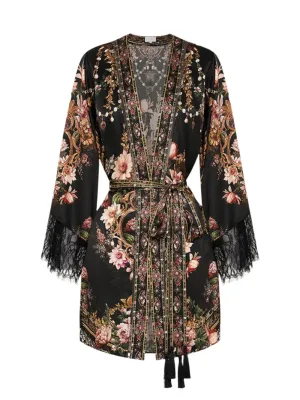 Camilla Short Kimono Wrap in Dynasty Daze