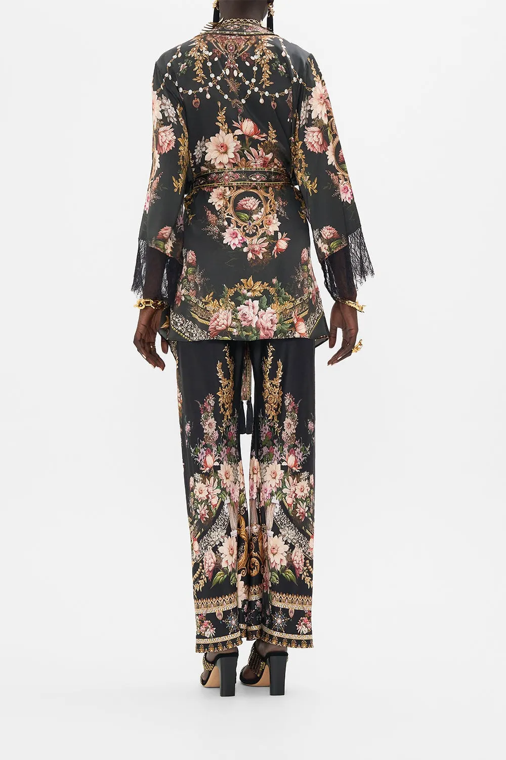 Camilla Short Kimono Wrap in Dynasty Daze
