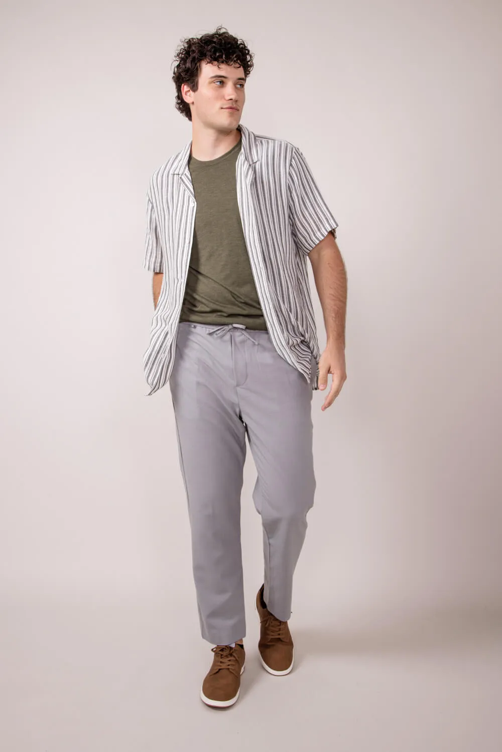 Denim & Flower Smart Jogger Pants for Men in Grey | CCH-A743