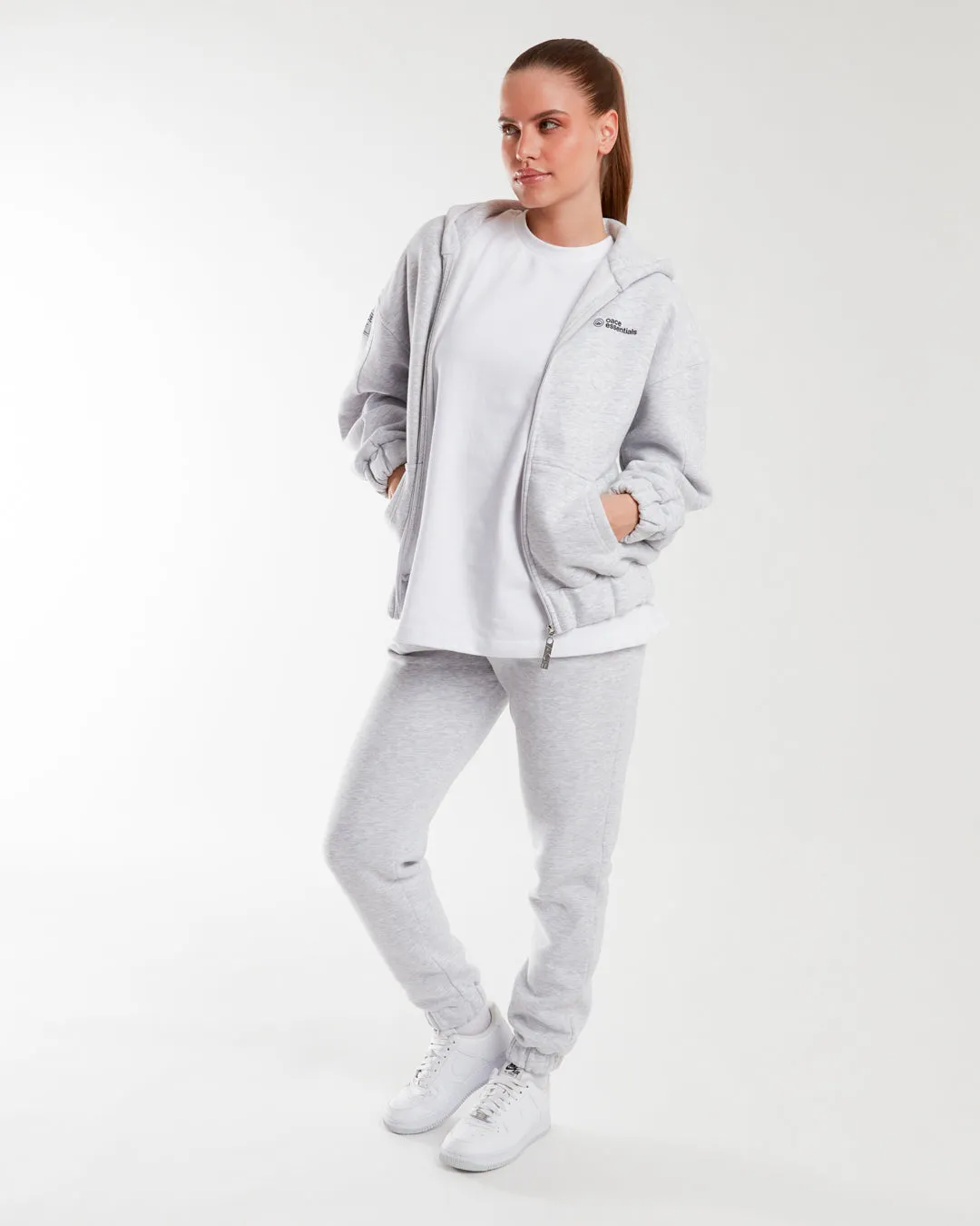 essentials Jogger Women (Outlet)
