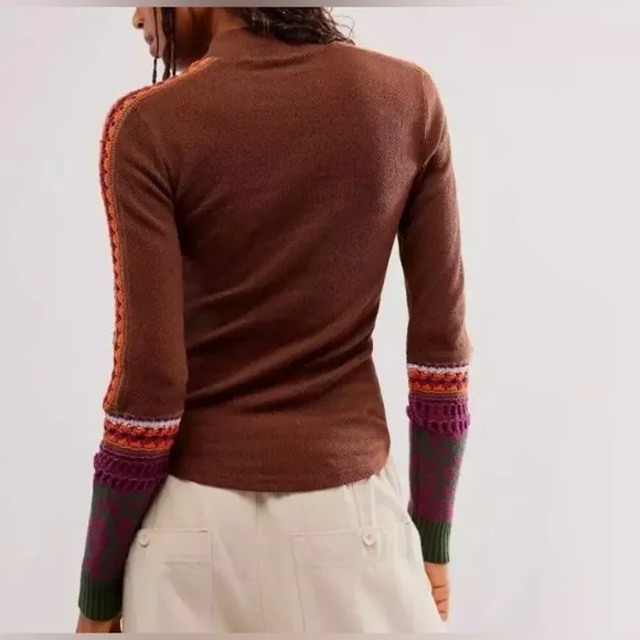 Free People Switch It Up Cuff Thermal Top size Large Dark Brown Crochet Knit NWT