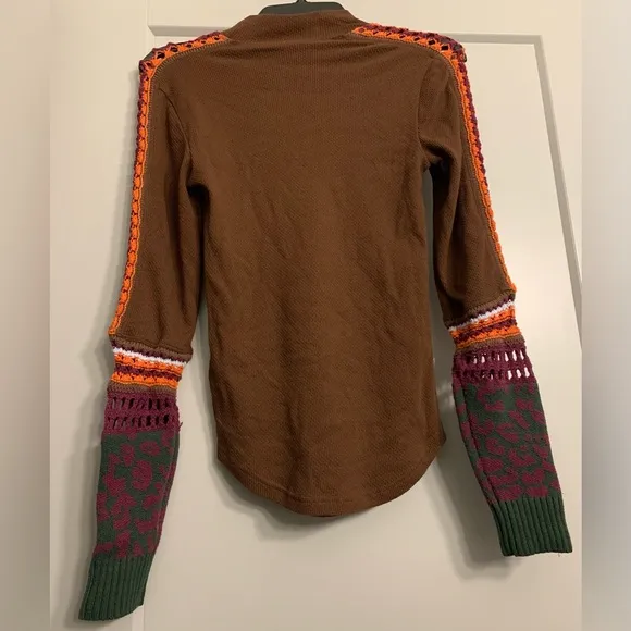 Free People Switch It Up Cuff Thermal Top size Large Dark Brown Crochet Knit NWT