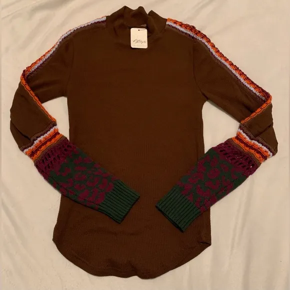 Free People Switch It Up Cuff Thermal Top size Large Dark Brown Crochet Knit NWT