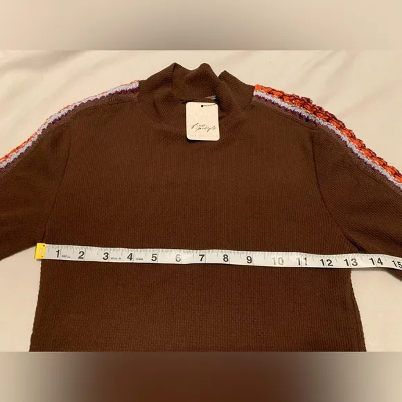 Free People Switch It Up Cuff Thermal Top size Small Dark Brown Crochet Knit NWT