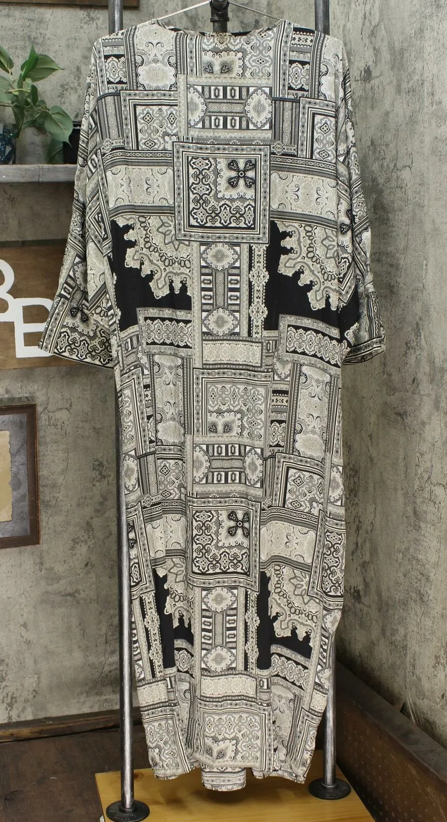 IMAN Long Sleeve City Chic Printed Caftan Dress Black Paisley Large