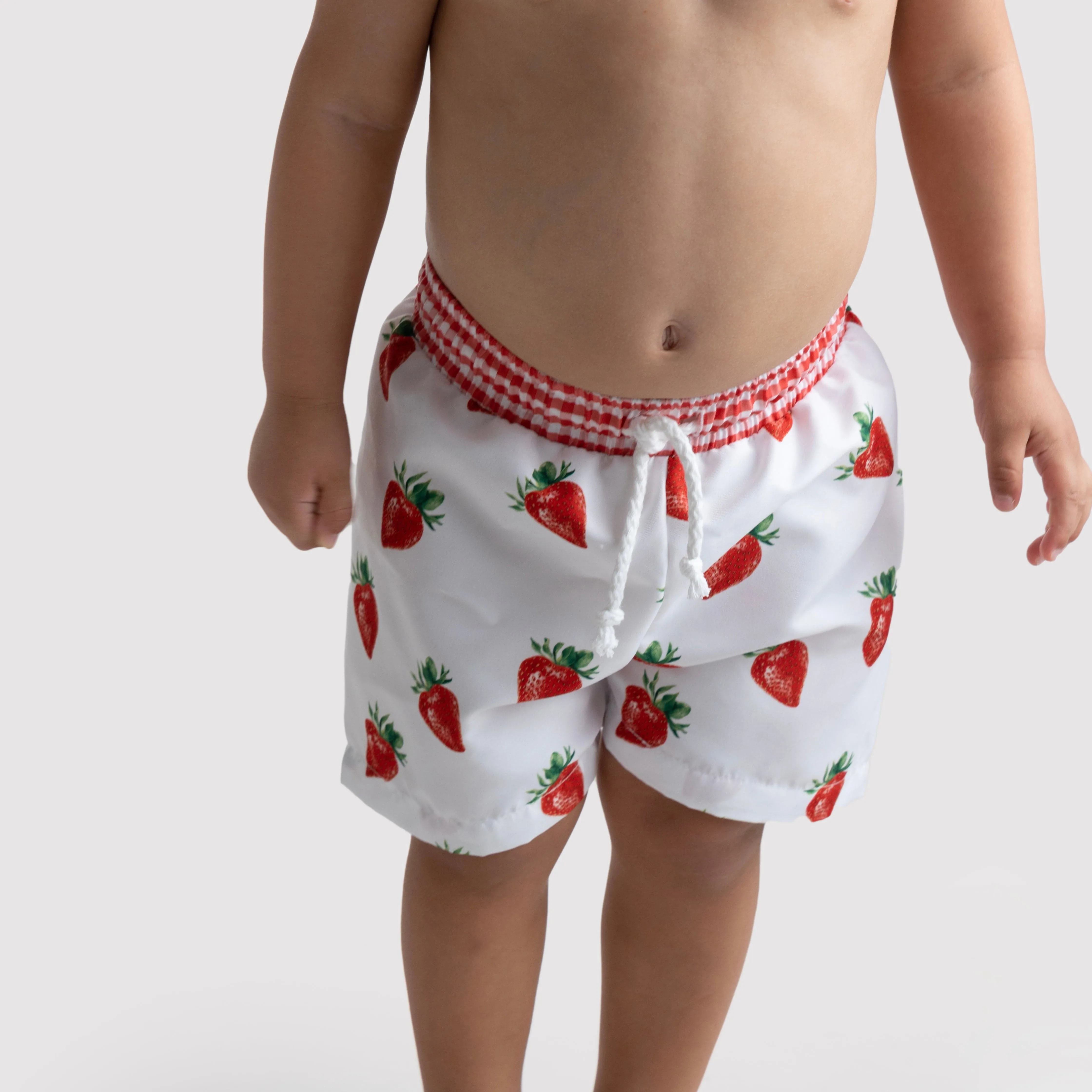 MEIA PATA - Strawberries Print Swim Shorts - Red