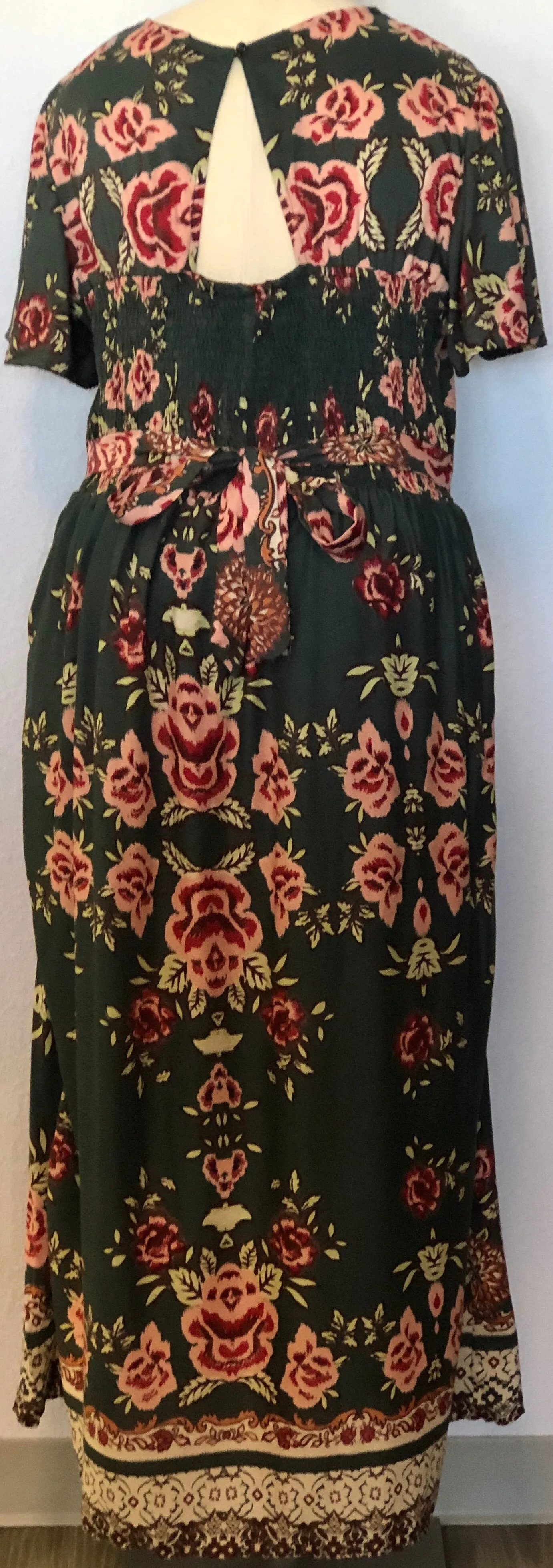 PLUS V-NECK MAXI ROMPER