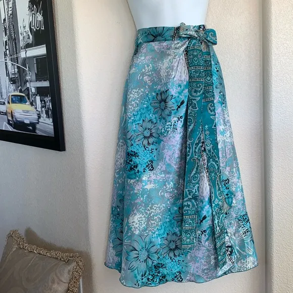 REVERSIBLE Silk wrap skirt, turquoise/white prints, from recycled saris OSFM EUC