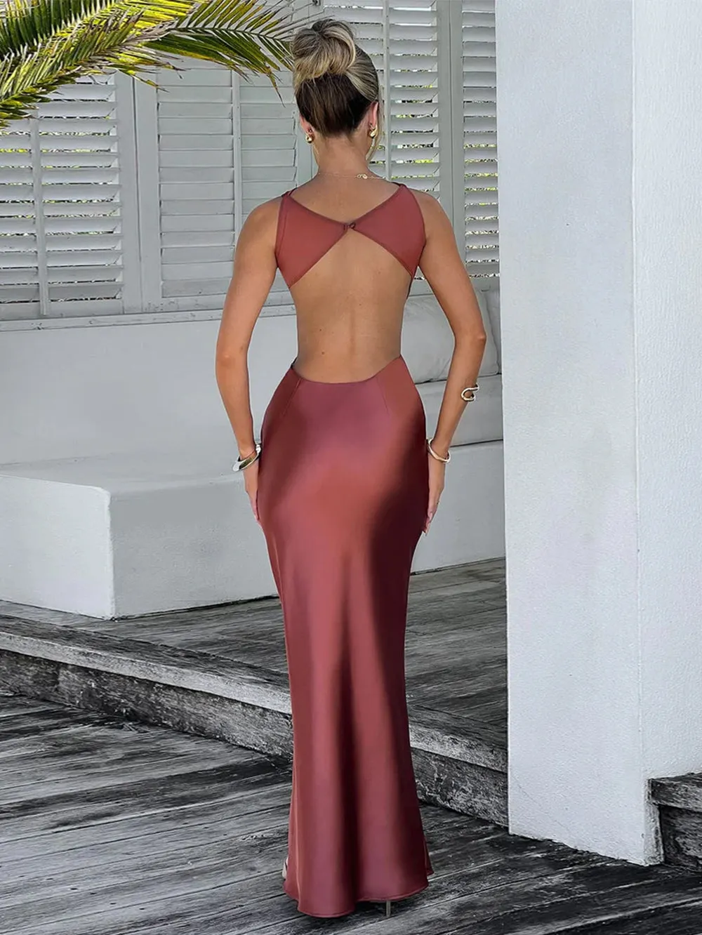 Round Neck Sleeveless Cut Out Maxi Dress KLYS011