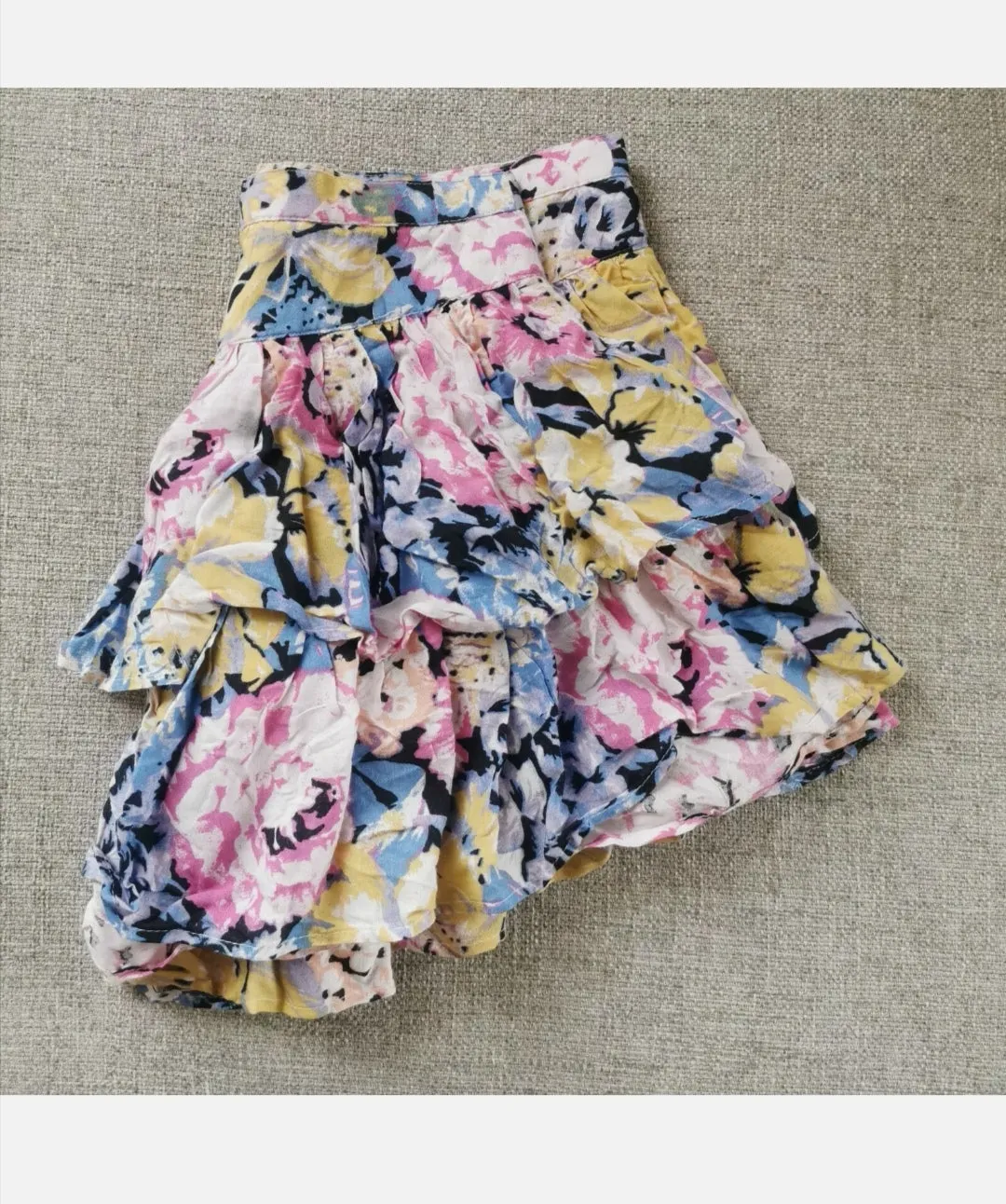 WOMENS SIZE 2 or TEEN GIRL - KIMCHI BLUE, Floral Ruffle Skirt, Bohemian Style NWOT B33