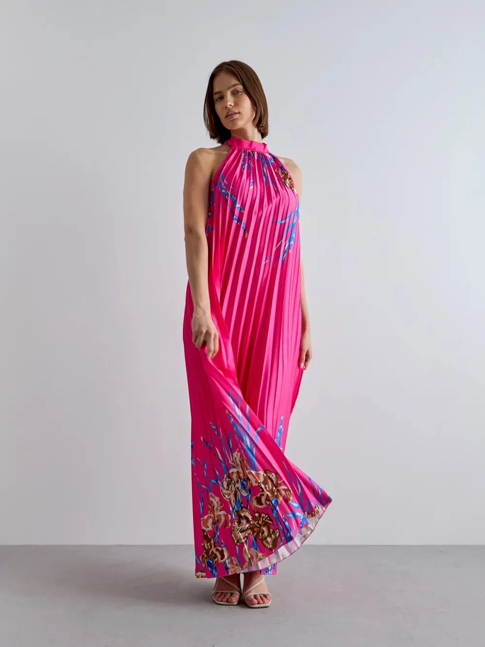 WOMEN'S SLEEVELESS HALTER NECK PLEATED FLORAL MAXI