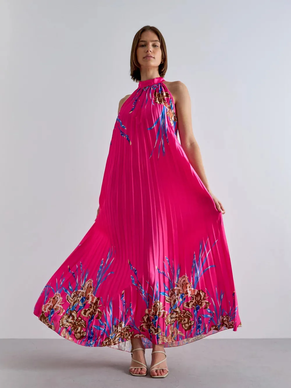 WOMEN'S SLEEVELESS HALTER NECK PLEATED FLORAL MAXI